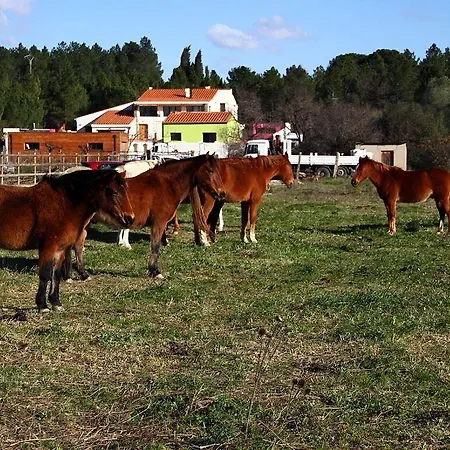 Asinerie Kuleni 3* Ponteilla